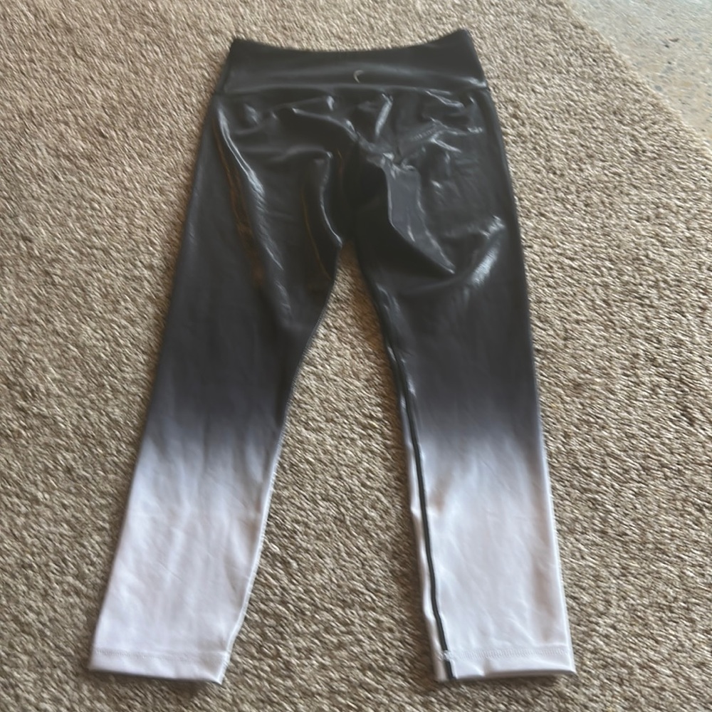 Zyia capris